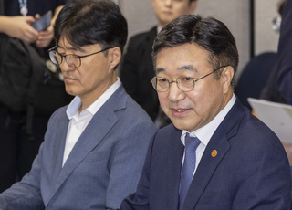 당정 "2차 소비쿠폰, '고액자산가 제외' 컷오프 기준 만들겠다"