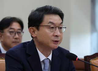 이억원, 금융위 해체설 “언급 부적절”...검증대 앞 침묵 일관 (종합)