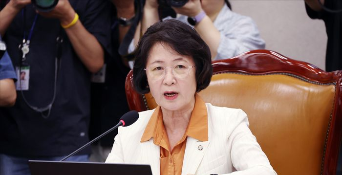"기괴하고 엽기적인 회의" 아수라장 법사위서 검찰개혁법·특검법개정안 속도전