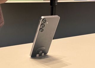 "AI, 이제는 기본"…삼성, S25 FE·탭 S11로 플래그십 경험 확장[IFA 2025]