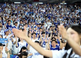 ‘뜨거운 흥행 열기’ 프로야구, 국내 프로스포츠 최다 관중 신기록