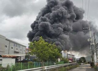 김포 건설자재 창고서 화재…30여분 만에 초기 진화