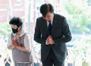 조국, 성 비위 사건에 "재발 방지 마련하는 데 힘 보탤 것"