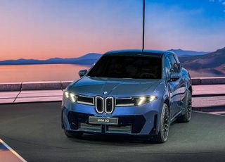 얼굴 확 바꾼 BMW, 왜 'iX3'를 선봉에 세웠을까