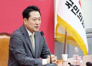 지지율 정체기 겪는 국민의힘…해법은 '무당층' 공략