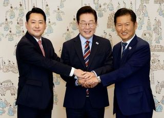[속보] 정청래 "여야, 덕담 나눌 수 있는 좋은 관계 하루빨리 복원됐으면"