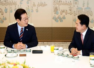 장동혁, '사법파괴·내란몰이' 우려 표명…李대통령 "정치 사법화 우려" 화답