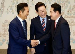 李·장동혁 마주 앉아 협치 첫발 뗐지만…대치 정국 못 풀었다