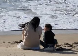 고현정 미담 나왔다..."파도 휩쓸릴 뻔한 아들 구해줘"
