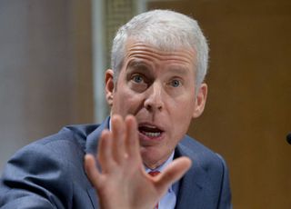 美 "유럽, 강한 대러 제재 원하면 러 에너지 사용 중단해야"