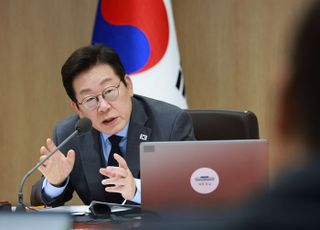 李대통령, 박진영 대중문화교류위원장 발탁…국민통합위원장엔 이석연