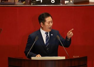 정청래 장군에 송언석 멍군이냐…정기국회 시작부터 '전운'