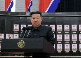 김정은, 北 9·9절 행사서 "비상한 지위, 되돌릴 수 없어"…'핵보유국' 재주장