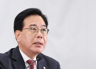 [속보] 송언석 "李정권 100일은 어리석은 군주가 세상을 어지럽게 만든 시간"