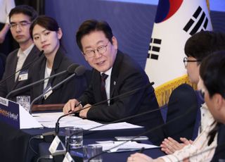 [속보] 李대통령 "'모두의 대통령' 약속 따라 통합으로 나아갈것"