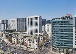 한은, 네차례 금리 인하에도…집값만 뛰고 소비·투자 효과는 아직