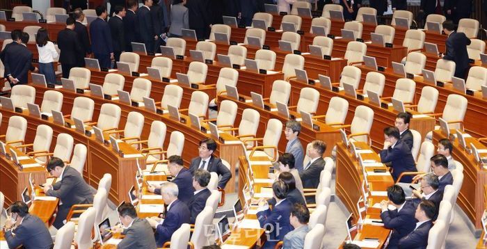 '더 센 특검법' 민주당 주도로 본회의 통과…국민의힘 표결 불참