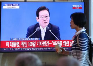 "3통 분립, 파괴의 100일"…국민의힘, '쇼통'에 부글부글 [李대통령 100일 기자회견]