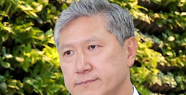 '내란' 일으키고 3대가 '떵떵'거리는 나라…주중대사 노재헌이 던지는 질문 [데스크 칼럼]