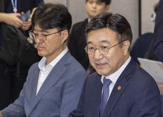 윤호중 "비상계엄 지자체 가담 의혹 진상조사"…서울시 "정치 공세 맞설 것"