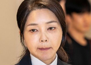 "권력 서열 1위 김건희는 계엄 몰랐다…그러니 그날 성형외과 갔던 것" 서정욱 주장