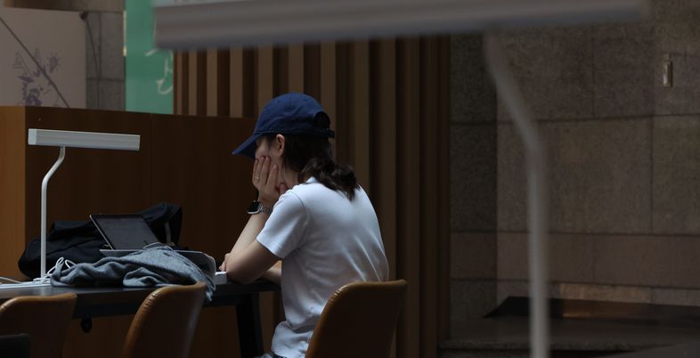 쉬는 청년에게 구직수당 더 주는 정부…“구직의욕 더 떨어져”