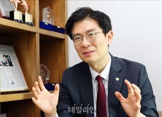 조정훈, 서울시당위원장 출마선언 "서울에서부터 길 열겠다"