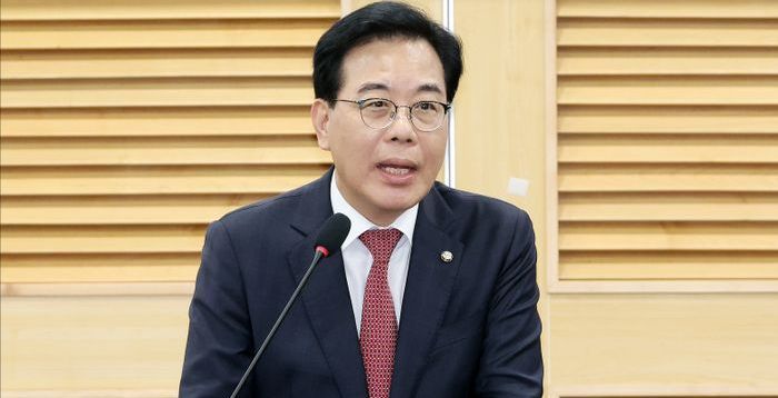 송언석 "'권력 서열 있다'는 李대통령, 히틀러·스탈린·마오쩌둥·김일성 닮아"