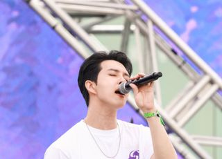 켄, 여유가 느껴지는 무대