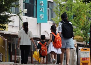 '육아휴직 못썼다' 신고 벌써 작년치 넘었다…모성보호 사각지대 여전