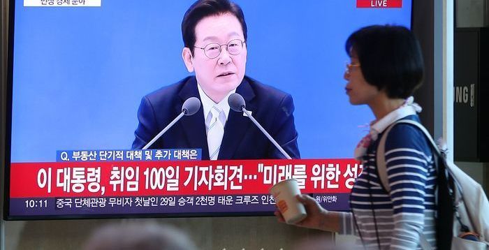 “확장 재정으로 성장 동력?”…‘文정부 시즌2’ 회의론 고개