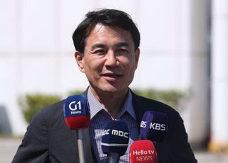 [데일리안 오늘뉴스 종합] "와주셔서 고맙단 말하려 했는데"…감사인사도 '입틀막' 당한 김진태?, ‘충정로 대통령’ ‘정치 무당’ 김어준에 놀아나는 李 정권 등