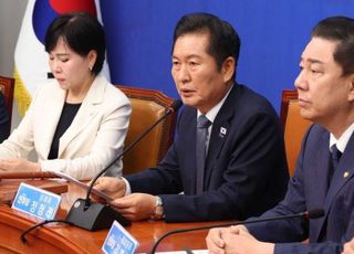 "사퇴하라"…민주당, '탄핵 카드' 꺼내며 조희대에 '십자포화'
