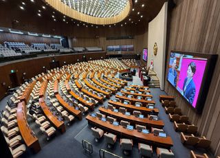 대정부질문 첫날부터 여야 충돌…사법개혁 놓고 격렬 공방