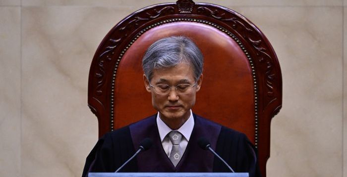 대통령실 "원칙적 공감" 불씨 됐나…조희대 사퇴 압박 속 삼권분립 흔들