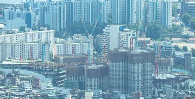 영업익 5% 과징금·등록말소…초강력 규제에 건설업계 ‘울상’
