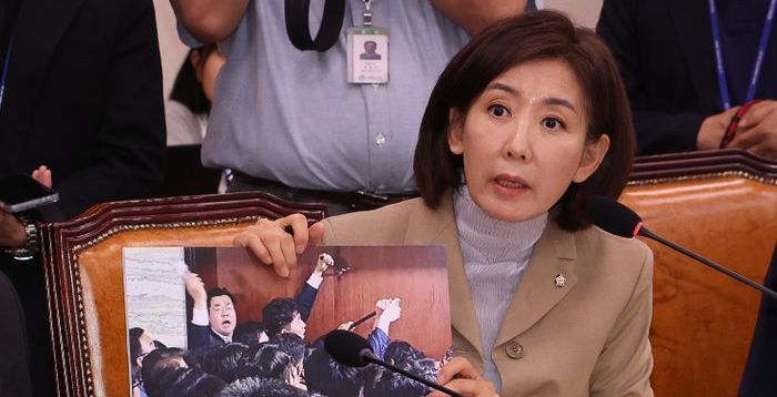 관행 깨는 민주당, 이제 그만해야 [기자수첩-정치]