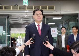 권성동 '증거인멸 염려' 구속…특검 첫 현역의원 신병확보