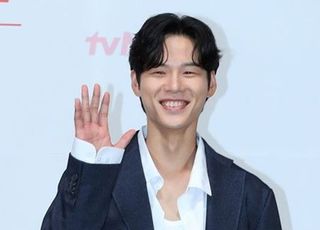 '멜로가 체질' 윤지온, 오토바이 훔쳐 음주운전..."처분 달게 받겠다"