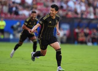 "EPL 득점왕답다" 손흥민, 미국 무대 첫 해트트릭 폭발…LAFC 4위