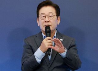 李대통령 "남북 '적대의 시대' 끝내야…호응 없어도 멈추지 않겠다"