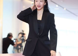 신혜선, 털털한 발걸음