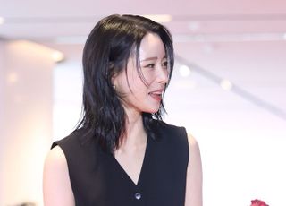 임지연, 팬들에게 깜짝 꽃 선물 받아