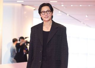장동건, 여유로운 발걸음