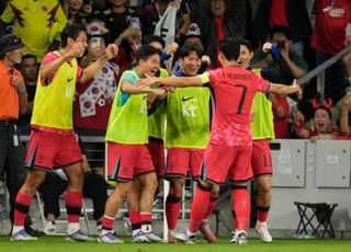한국축구, FIFA랭킹 23위 유지·일본 19위로 하락…스페인 1위