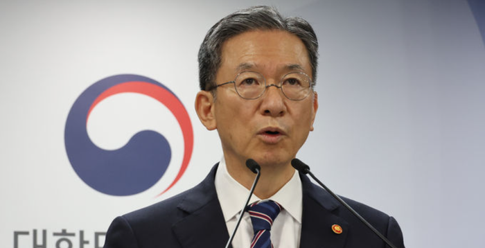 법무장관 "검찰청 폐지, 공소청법 부칙 또는 별도 폐지법 내는 게 좋다고 생각"