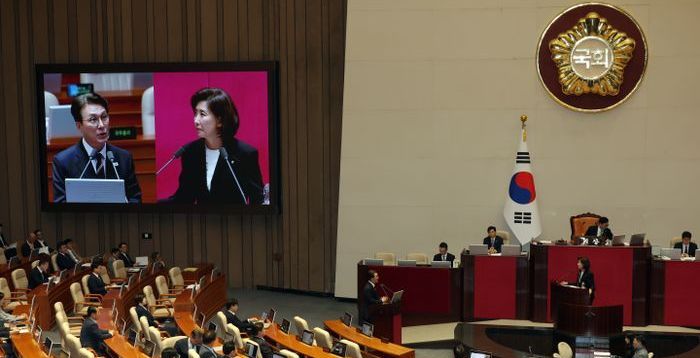 "중국식 독재" "그럼 윤석열 정권은"…여야, 대정부질문 마지막날도 충돌