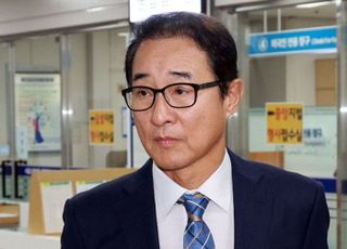 '민주당 돈봉투 수수' 이성만 전 의원 항소심서 무죄로 뒤집혀