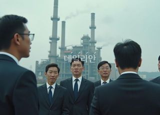 철강업, 글로벌 파고 직면...美·中 리스크에 ‘생존 모드’
