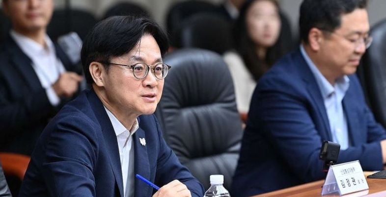 미국 고율 관세에 철강업계 고사위기, 정부 4000억 보증 지원
